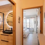 Guesthost - Modern Flat With Lovely Terrace * سانريمو