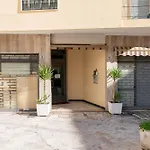 Апартаменти Guesthost - Modern Flat With Lovely Terrace *