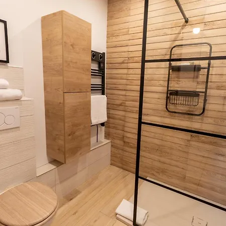 Guesthost - Modern Flat With Lovely Terrace Apartmán Sanremo