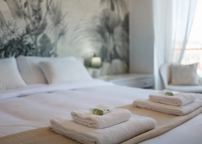 Guesthost - Modern Flat With Lovely Terrace * San Remo